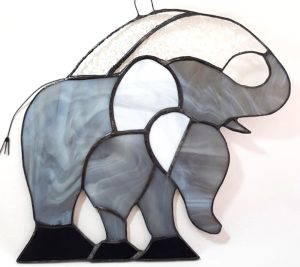 פיל לתלייה על הקיר בחדר ילדים